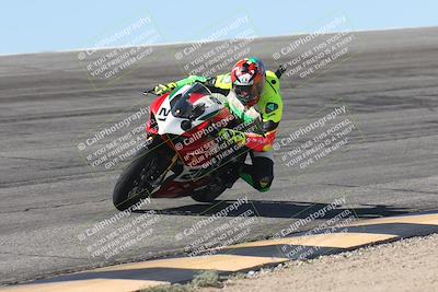 media/Oct-13-2025-Moto Forza (Mon) [[a66d839500]]/3-B Group/Session 2 (Bowl)/